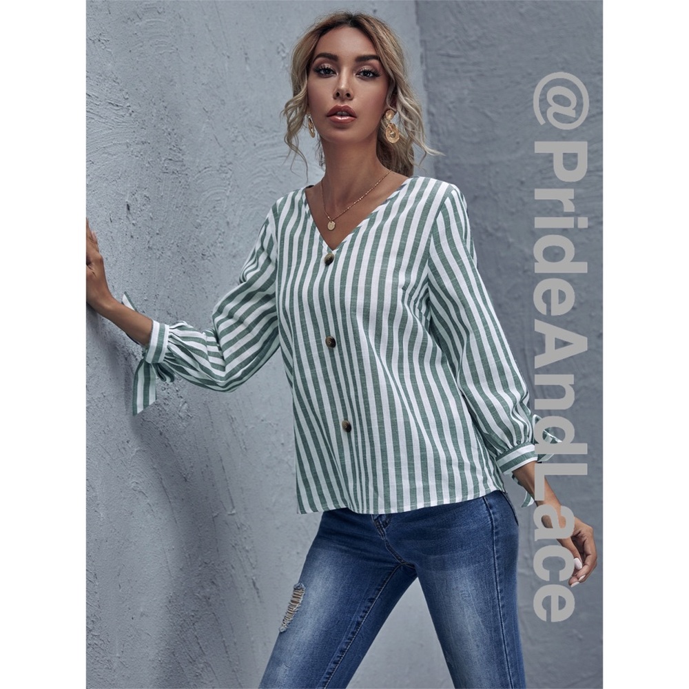 LAST 1️⃣ 🤍Buttoned Front Knot Cuff Striped Top - Picture 4 of 6